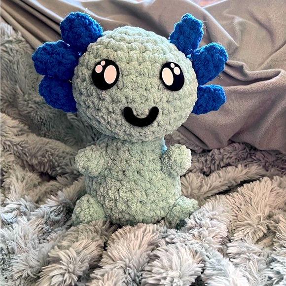 **Made to Order** CUSTOM Axolotl Crochet Plushie | Amigurumi | Stuffed Animal - Picture 3 of 4